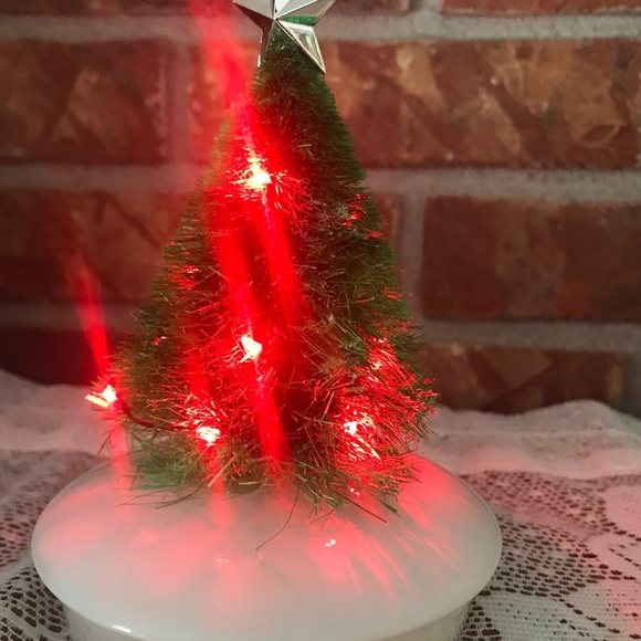 Rare Christmas Tree Light up Home Decor - Picture 5 of 5